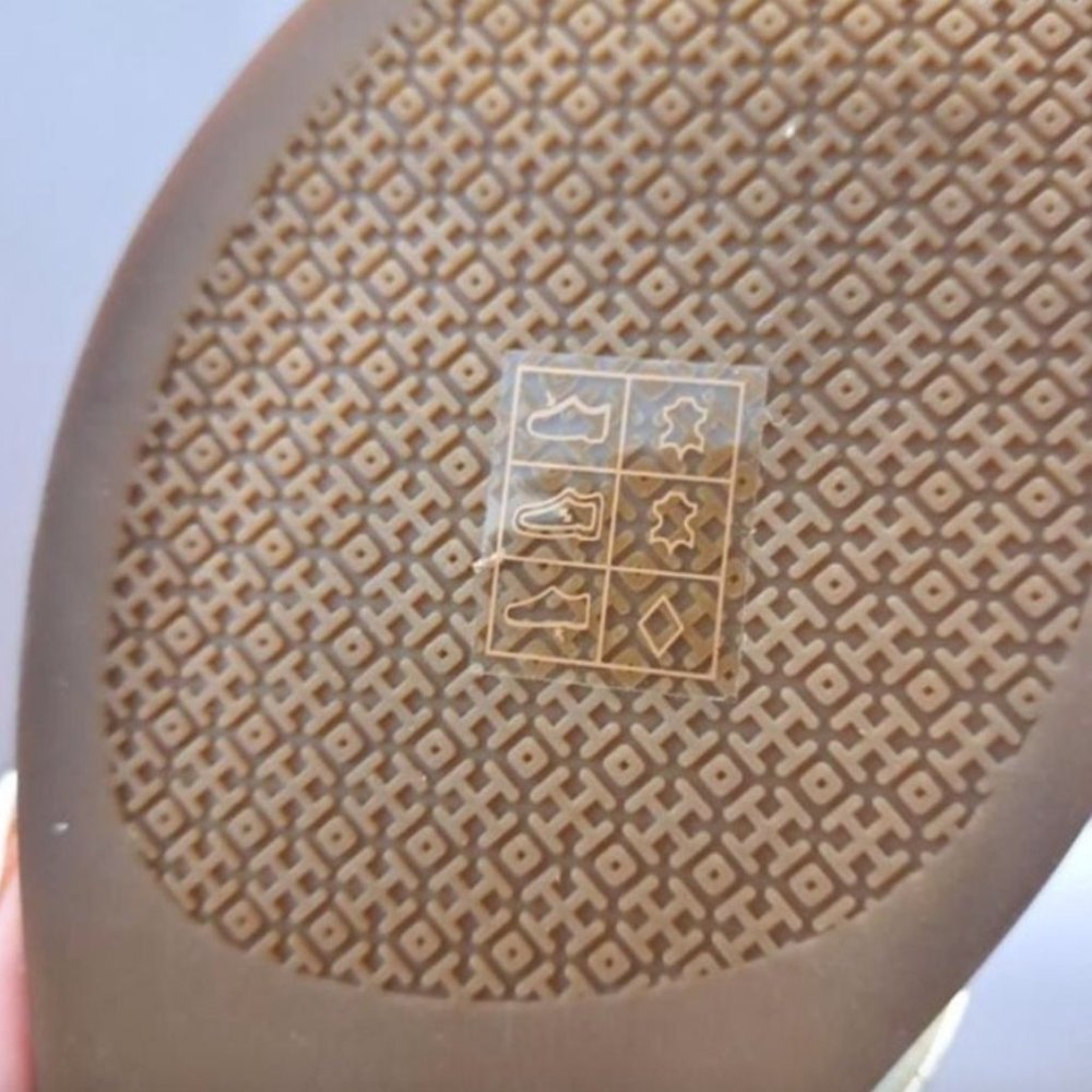 Tory Burch Gold New Calf Leather Metallic Benton Thong Sandals NWT - Picture 5 of 9